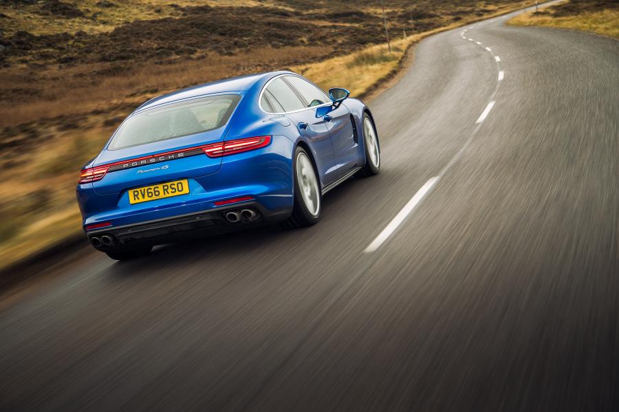  Porsche Panamera 4S 2016 года  (UK) (фото 8 из 28)